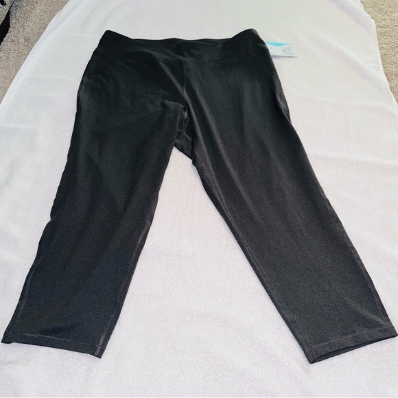 NWT Just My Size Active Capri Leggings - Picture 2 of 7